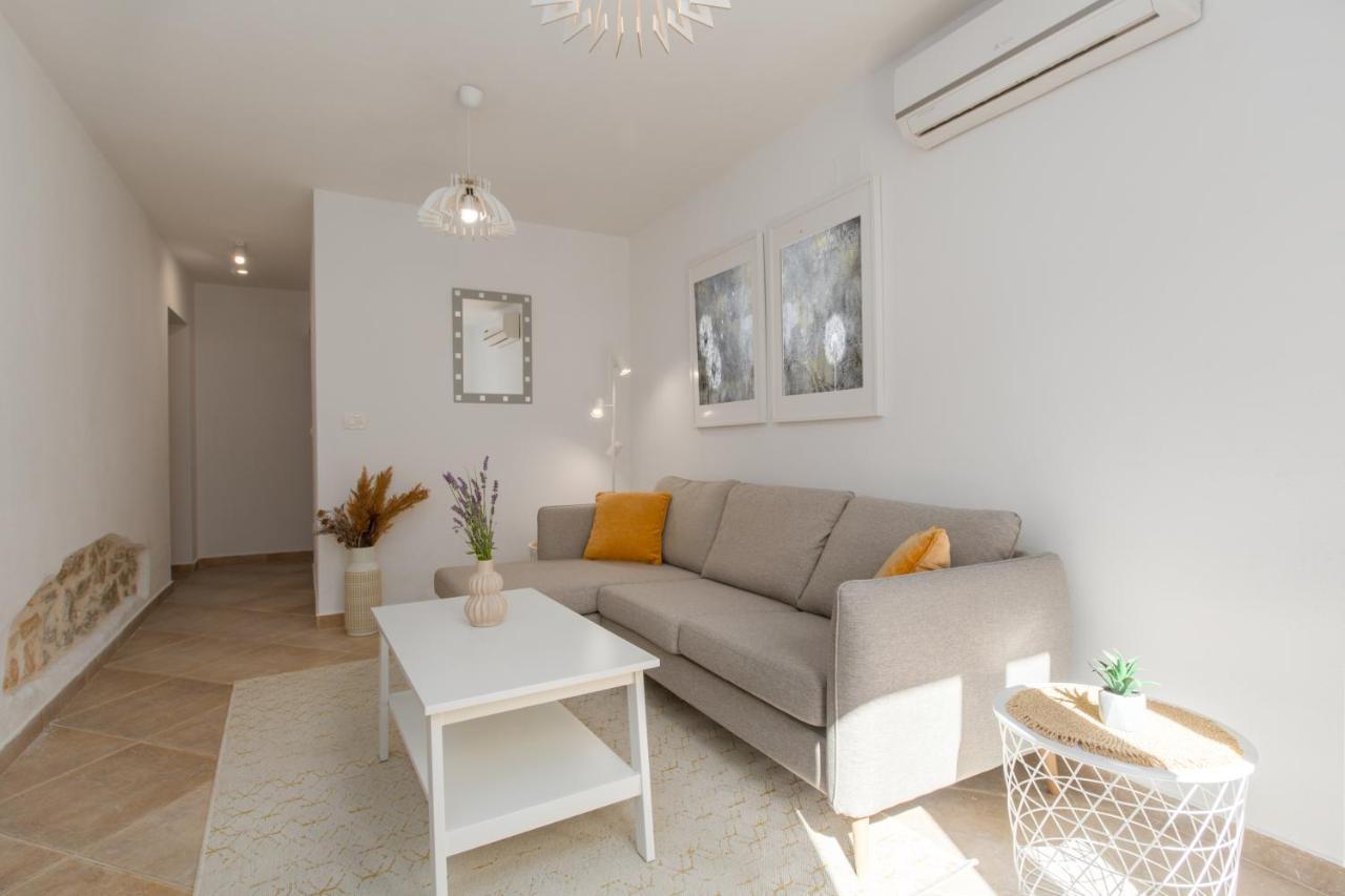 Apartments Agata Novigrad Istria Buitenkant foto