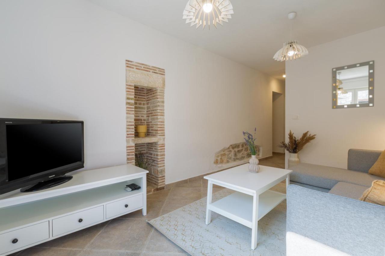 Apartments Agata Novigrad Istria Buitenkant foto