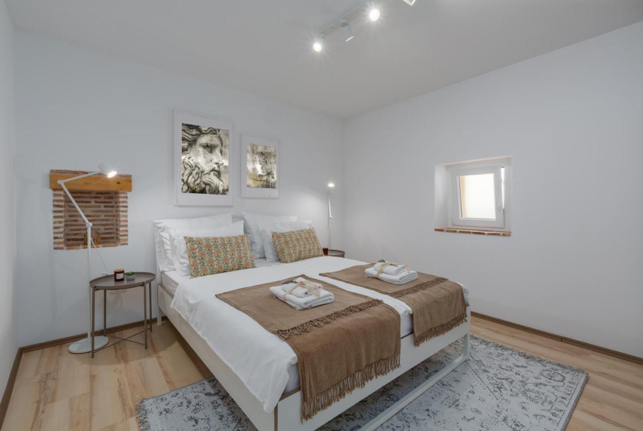 Apartments Agata Novigrad Istria Buitenkant foto