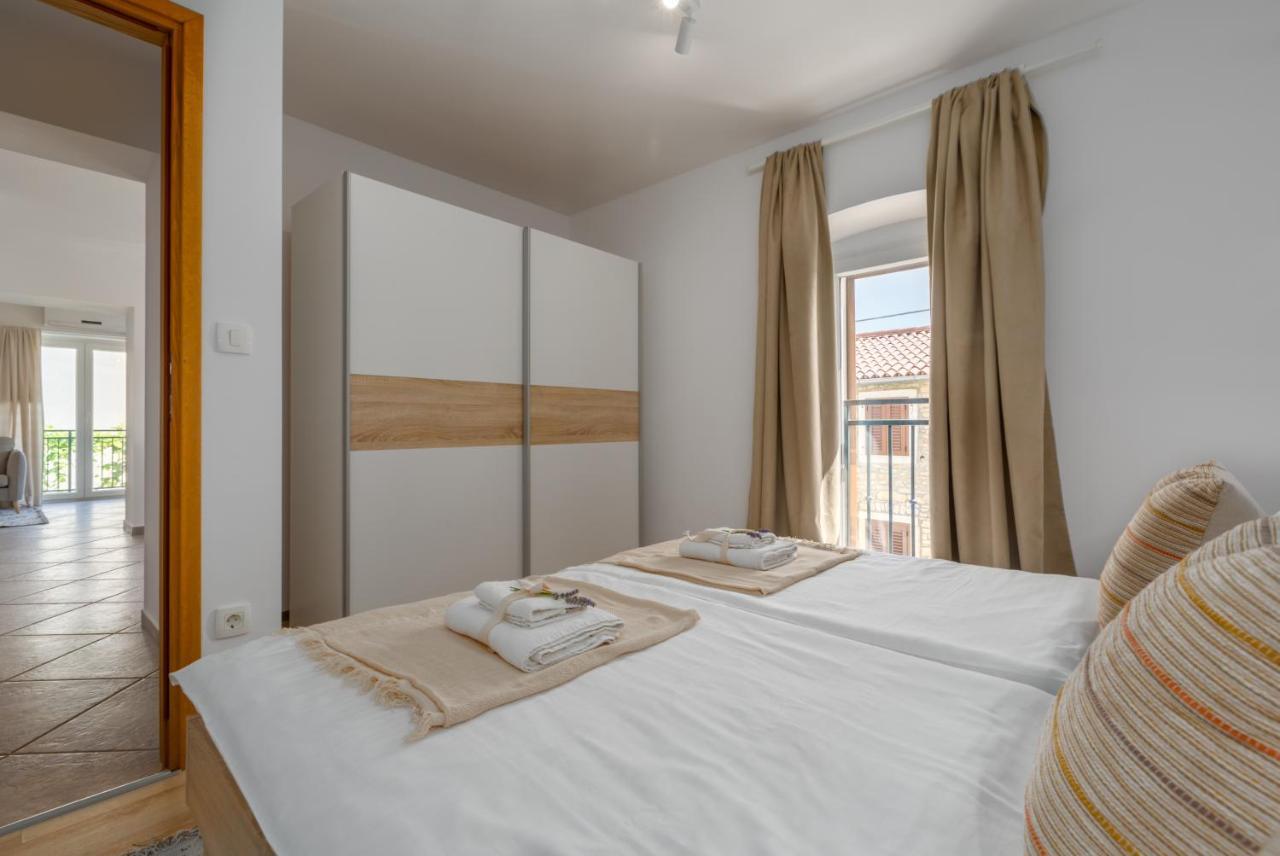 Apartments Agata Novigrad Istria Buitenkant foto