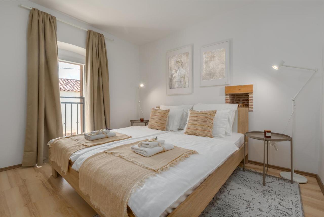 Apartments Agata Novigrad Istria Buitenkant foto