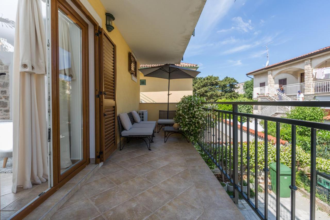 Apartments Agata Novigrad Istria Buitenkant foto